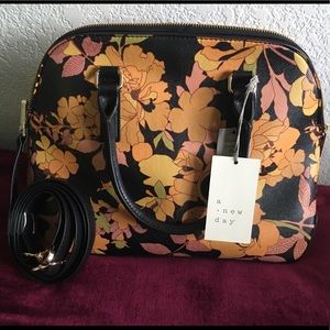 Floral shell crossbody/arm purse